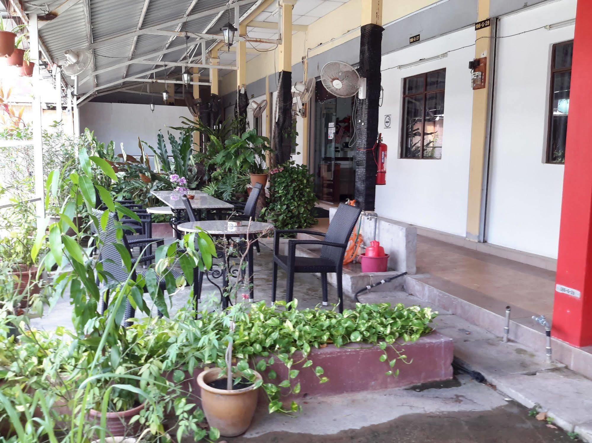 Rasa Motel Batu Ferringhi Extérieur photo